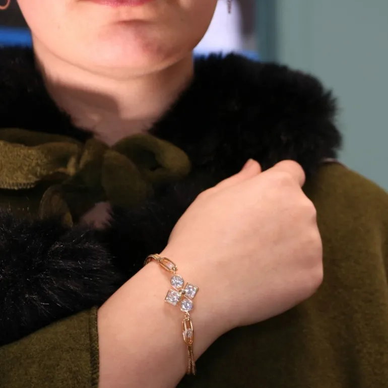 Palais du Rosaire Bracelet doré avec une croix en zircon^ Bracelet Fantaisie