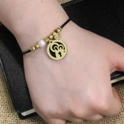 Palais du Rosaire Bracelet religieux avec une médaille de Notre Dame du Mont Carmel^ Bracelet Fantaisie