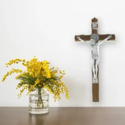 Palais du Rosaire Crucifix de Saint Benoît en bois 30cm^ Crucifix Bois