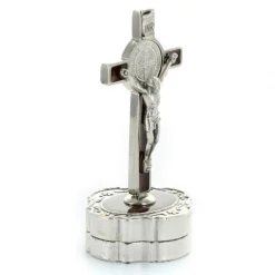 Palais du Rosaire Crucifix Saint Benoit sur socle avec médaille argenté^ Crucifix Métal