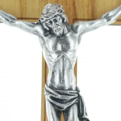 Palais du Rosaire Crucifix trilobé avec un Christ argenté^ Crucifix Métal