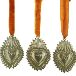 Palais du Rosaire Lot de 3 Ex-voto à suspendre - Love, hope, joy - 8 cm^ Ex-Voto | Cadre Religieux