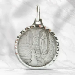 Palais du Rosaire Médaille de Lourdes en Argent aux contours diamantés 12mm^ Médaille De Lourdes | Médaille Et Croix Argent