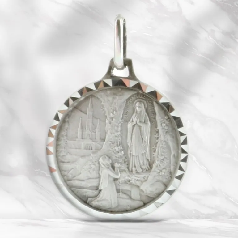Palais du Rosaire Médaille de Lourdes en Argent aux contours diamantés 12mm^ Médaille De Lourdes | Médaille Et Croix Argent
