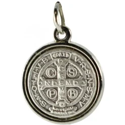 Palais du Rosaire Petite Médaille de Saint Benoît en métal argenté 1,7cm^ Médaille Et Croix Métal | Médaille De Saint