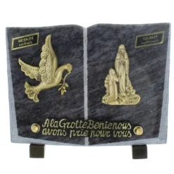Palais du Rosaire Plaque Funéraire en Granit en forme de livre avec des sujets en bronze 20x15cm^ Plaque Funéraire